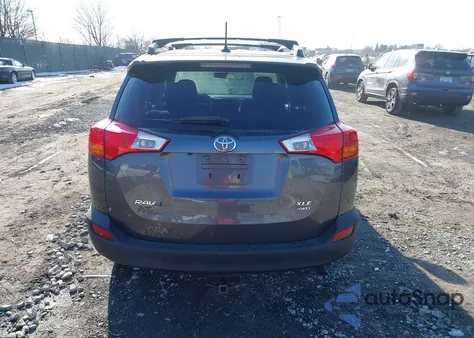 2014 Toyota Rav4 Xle z USA, uszkodzony, nr VIN 2T3RFREV5EW162000